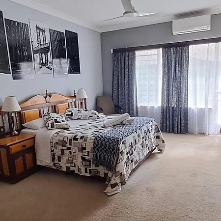 8 Austin Street Accommodation Klerksdorp Room photo
